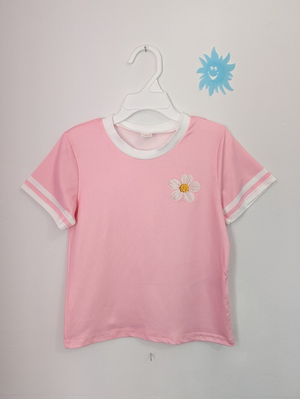 Pink Short-Sleeve T-Shirt with Daisy Embroidery and White Trim | Size 4 | New